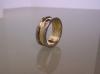 Ring gemaakt met oude trouwring en titanium banden